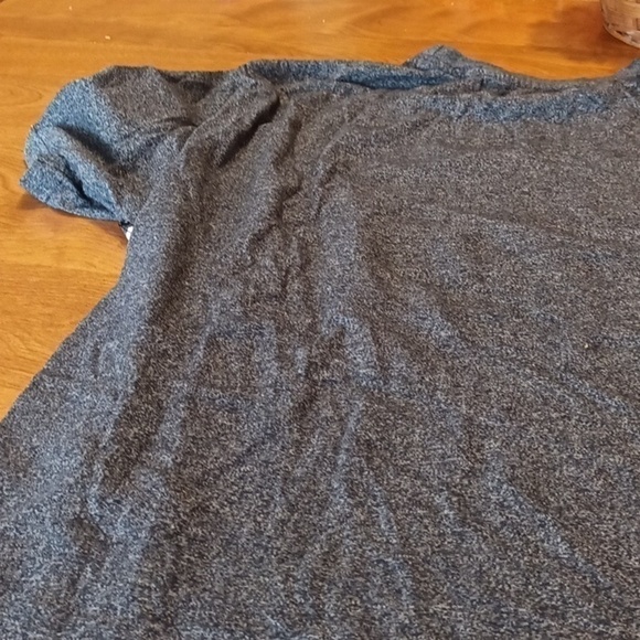 🌻3 for $12🌻FREE Planet, Men's Large Grey and Hibiscus Shirt - Picture 4 of 4